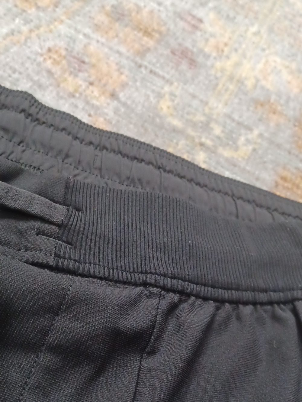 Lululemon ABC Jogger - Picture 6 of 9
